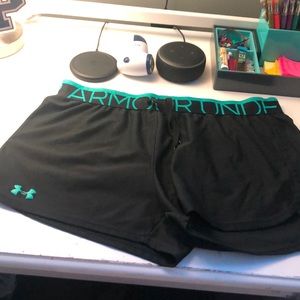 Black Under armour shorts